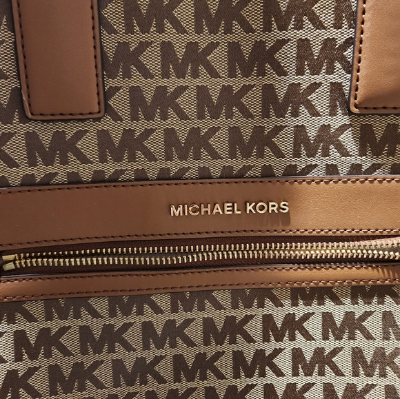 Michael Kors women's tote - Picture 7 of 7